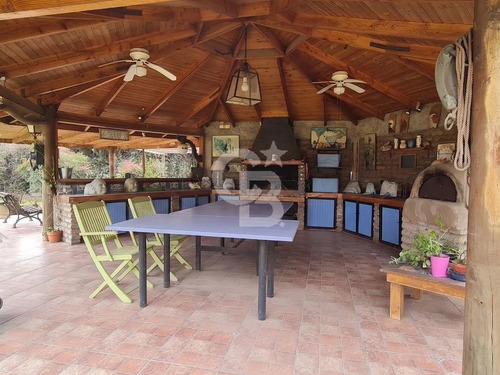 Espectacular Casa Venta/gran Quincho C. De Tango Cbg