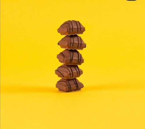 Imagen 3 de 5 de Kinder Bueno Mini 20pzs
