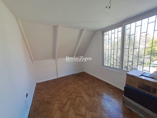 Casa En Venta 3 Dormitorios Colegios Apumanque En Las Condes