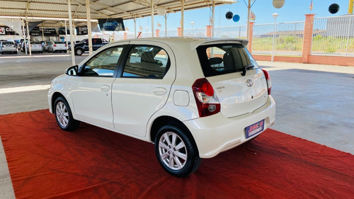 Toyota Etios Hacth X Plus 1.5 Automático Apenas 7.000 Km