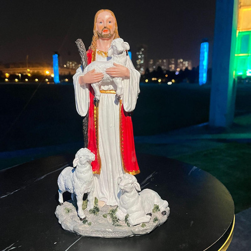 Figura De Jesús Sosteniendo Un Cordero De 20 Cm, Colección