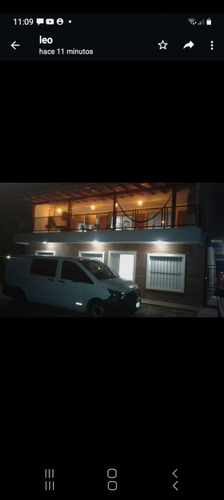 Casa De 4 Dormitorios Y 3 Baños Con Casa De Casero