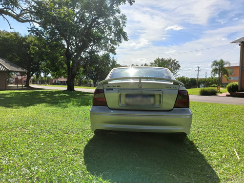 Chevrolet Vectra 2000 2.2 Gl 4p