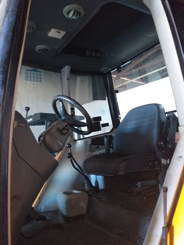 Trator Valtra A750