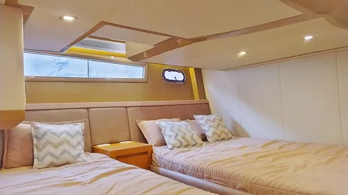 Crucero Klase A K42 Hard Top 2 Iveco 400hp | 2019 | 217 Hs