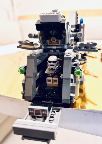 Lego Star Wars Robot Mandalorian Stormtrooper. (Usado)