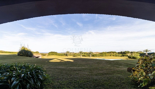 Imagen 3 de 30 de Muy Buen Apartamento En Manantiales Ubicado Frente A La Playa.