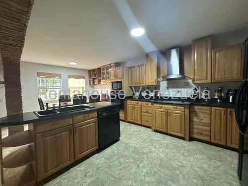 Casas En Venta Mls #25-9502