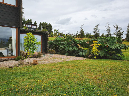 Casa En Venta De 4 Dorm. En Panguipulli