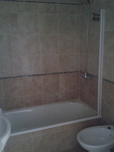 Imagen 4 de 6 de Departamento De 2 Ambientes En Venta - Ramos Mejia