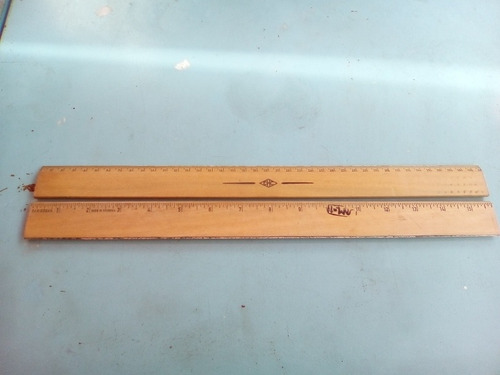 Regla De Madera 40cm Borde Metal