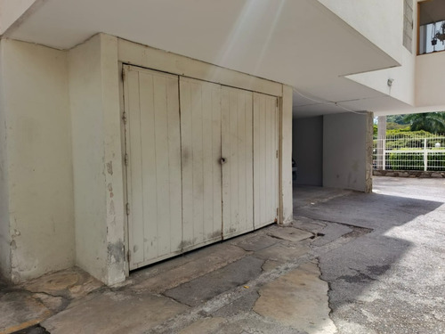 Apartamento En Alquiler En Terrazas Del Club Hipico Remodelado Y Amoblado Cerca Del Cc Terraz Plaza Con Hermosa Vista