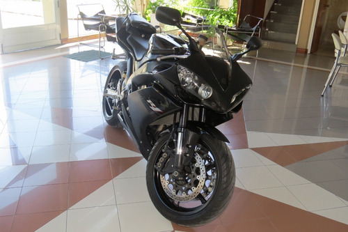 Yamaha R1