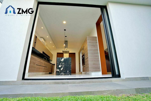 Espectacular Casa En Zona Andares