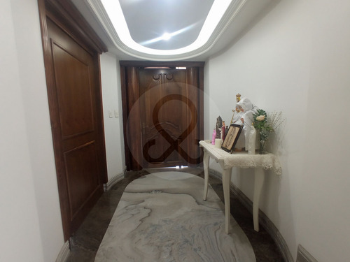Renta O Venta Casa 7 Habs. De Lujo En Fuente De Las Lomas En Interlomas