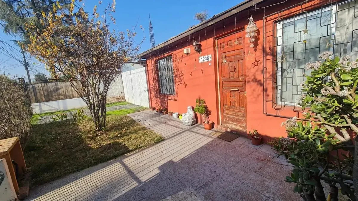 Imagen 3 de 14 de Casa En Pasaje A Pasos Del Metro Santa Julia