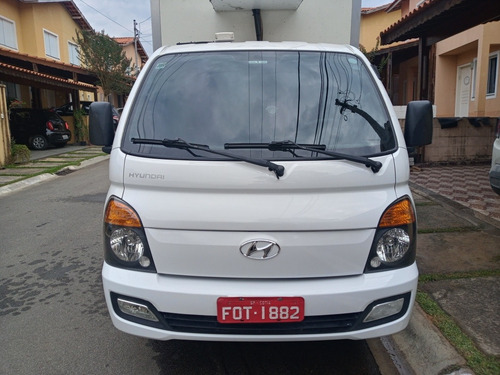 Imagem 2 de 4 de Hyundai Hr 2019 2.5 Hd Cab. Curta S/ Carroceria Tci 2p