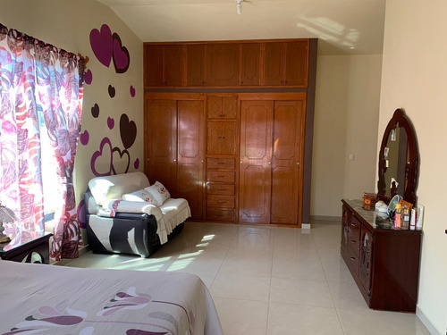 Venta De Casa Colina Ii De Enormes Dimensiones, Bonita Vista Y Todos Los Servicios Muy Cerca De Las Principales Amenidades De Ixtapan De La Sal Edomex