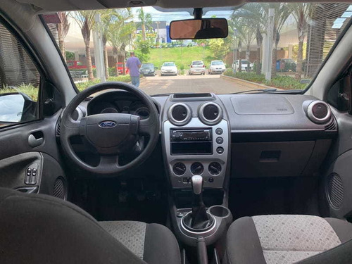 Ford Fiesta 1.6 8v Flex 4p Manual