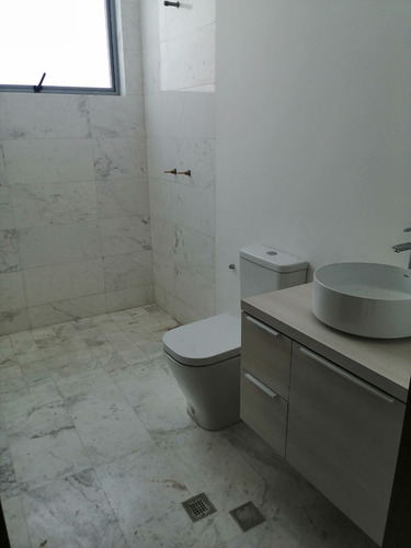 Apartamento En Venta Urb. La Castellana 19672