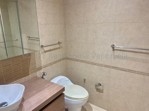 Imagen 13 de 21 de Apto En Venta En Campo Alegre 21-26936 Carolina Fermoso 0424 2083128