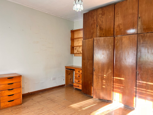 Casa En Venta | 2/3 Dormi - Quincho Y Parrilla | 33 E/ 24 Y 25 - La Plata