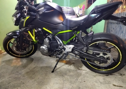 Imagem 2 de 5 de Kawasaki Z650