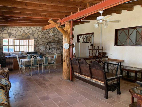 Casa De Campo En Colina