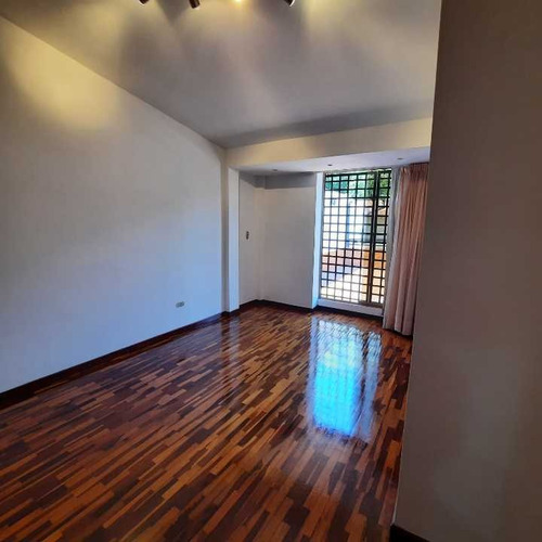 Imagen 11 de 21 de Vendo Casa 320m2 4h/3b/2p Santa Ines 4924