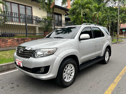 Toyota Fortuner 2.7 4x2 A/t Gasolina