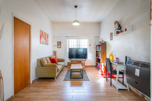 Venta Ph Refaccionado 3 Ambientes Con Piscina Y Patio En Villa Real