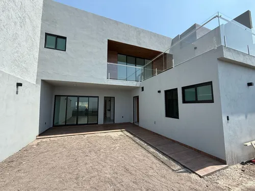 Residencia En Venta En Milenio Iii, Cotto Milenio, 4 Recámaras, Estudio, 5.5 Bañ