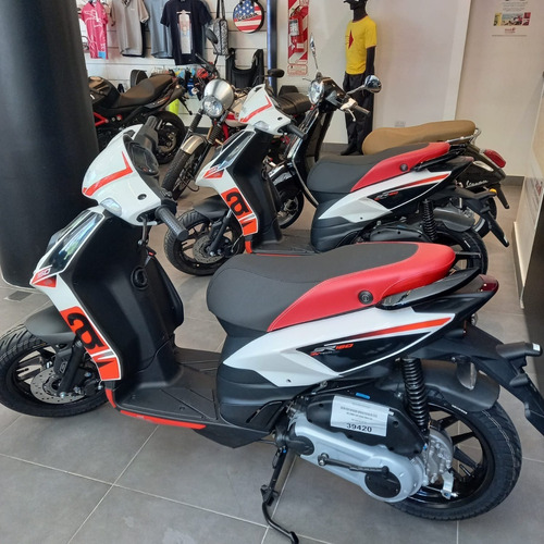 Imagen 16 de 19 de Aprilia Sr 160