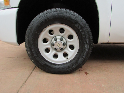 Imagen 12 de 15 de Chevrolet Silverado 2013 1500 V6