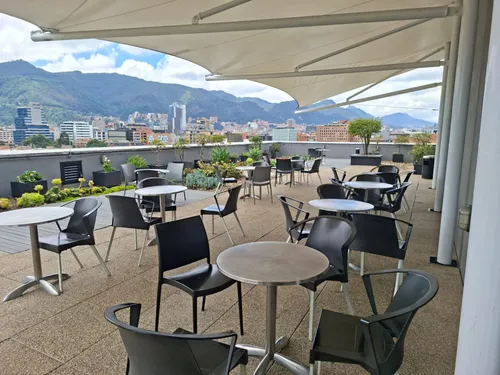 Oficina En Arriendo En Chiconavarra. Cod A1614526