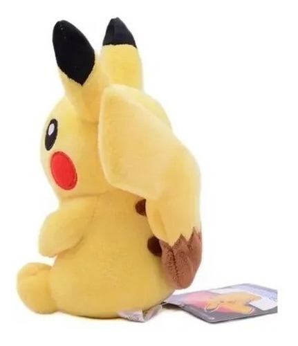 Imagen 3 de 4 de Peluche Pikachu 20cm De Pokémon