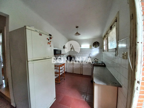 Imagen 10 de 30 de Casa En Venta En Piriápolis Barrio Residencial Country 3 Dormitorios Parrillero Parque Buen Terreno De 594 M²