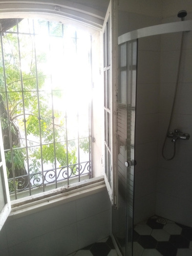 Casa 4 Habitaciones, 2 Baños, Reciclada A Nuevo
