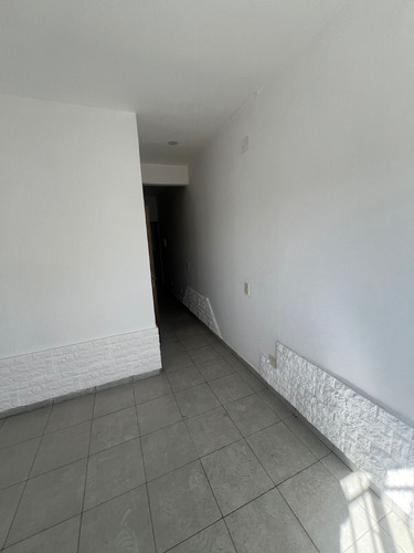 Depto 2 Amb Chico - A 3 Cuadras Av Vergara 3200
