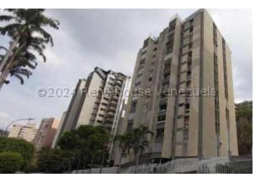  #24-17941  Amplio Apartamento En Santa Fe Sur 