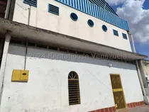 Comprar Dennymar, Vende Hermosa Casa Comercial De 143m2 En Zona Centrica De Barquisimeto Ideal Para Esos Proyectos Comerciales Ideal Para Gimnasi, Deposito, Abasto, Entre Otros... B4a20070                    