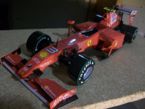 Auto A Escala Ferrari F1 2009 1/24 En Papel Maqueta Armada