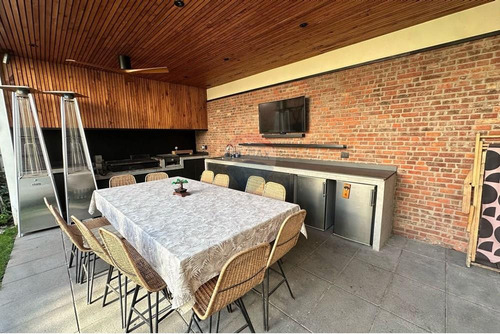 Bella Casa En Las Condes, Se Acepta Novacion