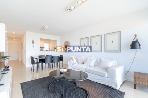 Imagen 15 de 28 de Apartamento De Tres Dormitorios En Suite En Alquiler Con Vista El Mar En Primera Línea Playa Brava