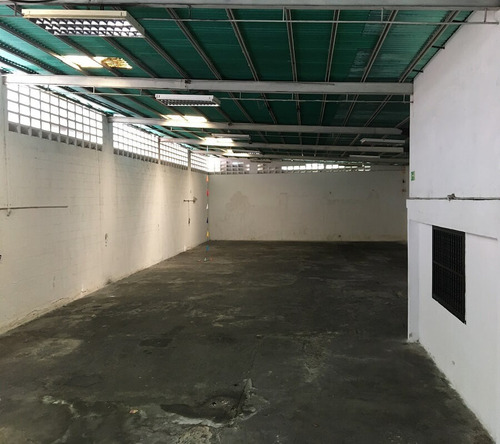 Imagen 9 de 14 de Galpón Con Local Comercial En Alquiler Maracay La Coromoto