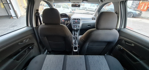 Imagen 14 de 15 de Fiat Punto 2012 1.4 Attractive