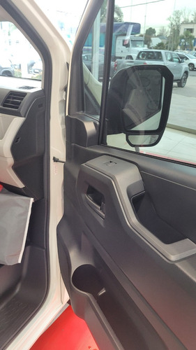 Toyota Hiace 2.8 Tdi Furgón 6at L2h2 3a 5p