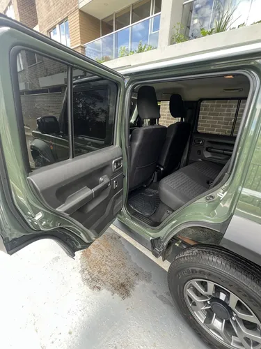 Suzuki Jimny 5P GLX AT