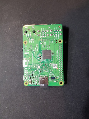 Raspberry Pi 3 B+ Con Microsd 16gb, Fuente Y Mini Case (Usado)