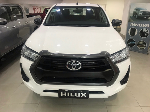 Toyota Hilux 4x4 Sr 2.8tdi Aut 6vel Entrega Inmediata 2025